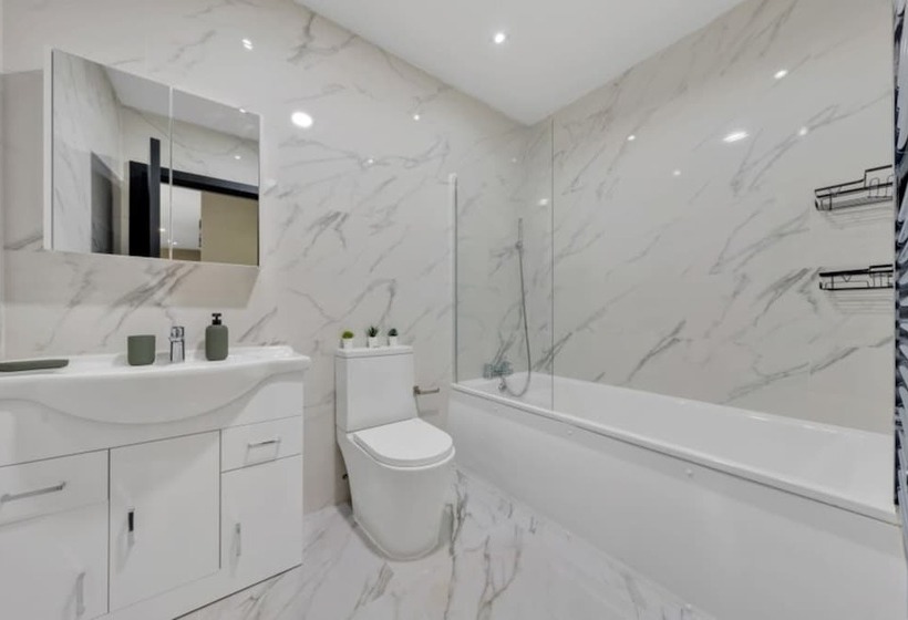 ホテル Oyo Fine B&b