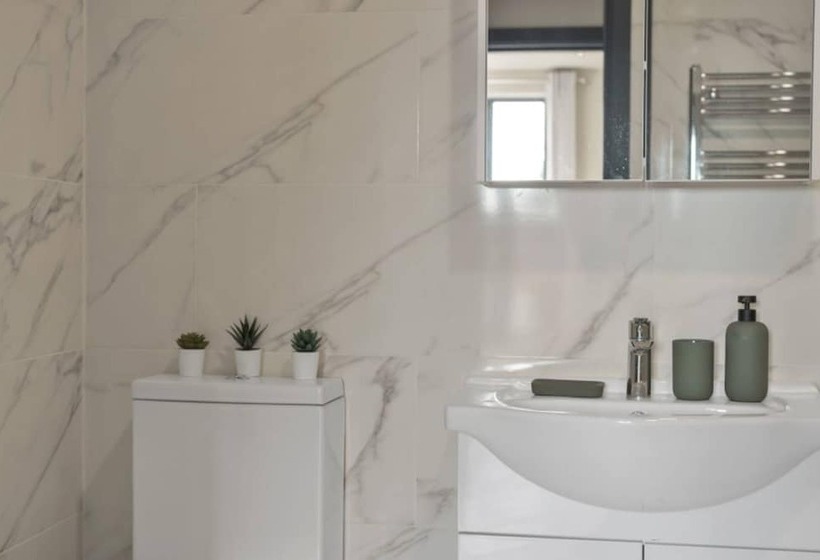 ホテル Oyo Fine B&b