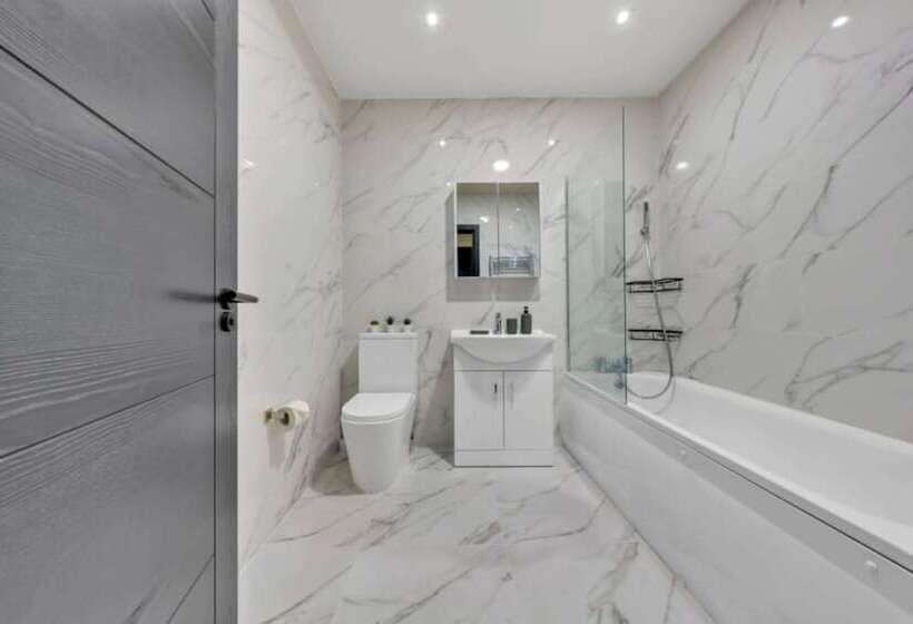 ホテル Oyo Fine B&b