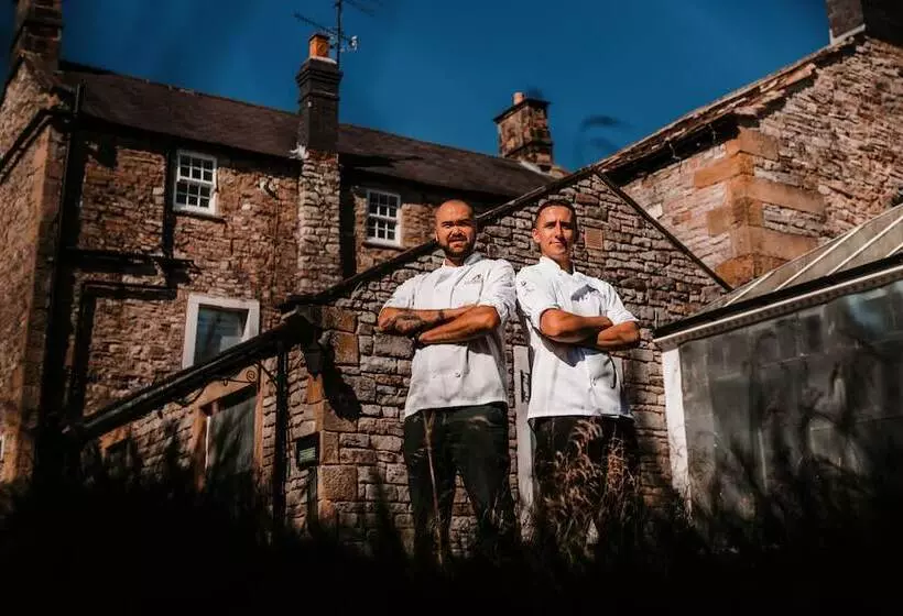 Hotelli The Ashford Arms