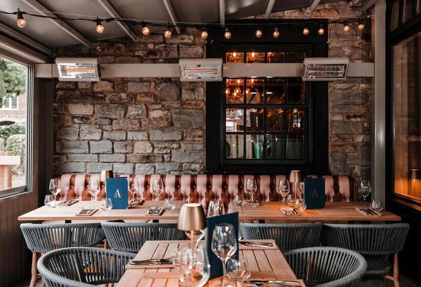 ホテル The Ashford Arms