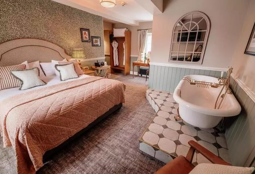 Hotelli The Ashford Arms