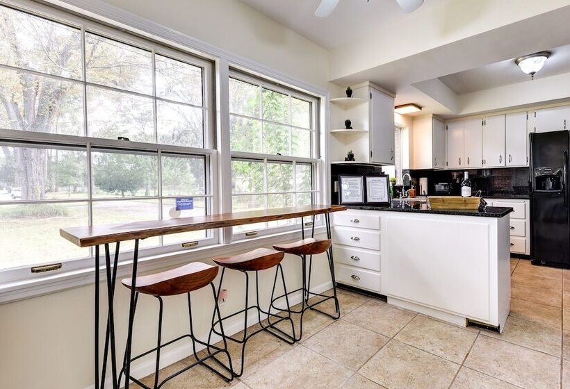 Jacksonville Vacation Home W/ Trout River Access