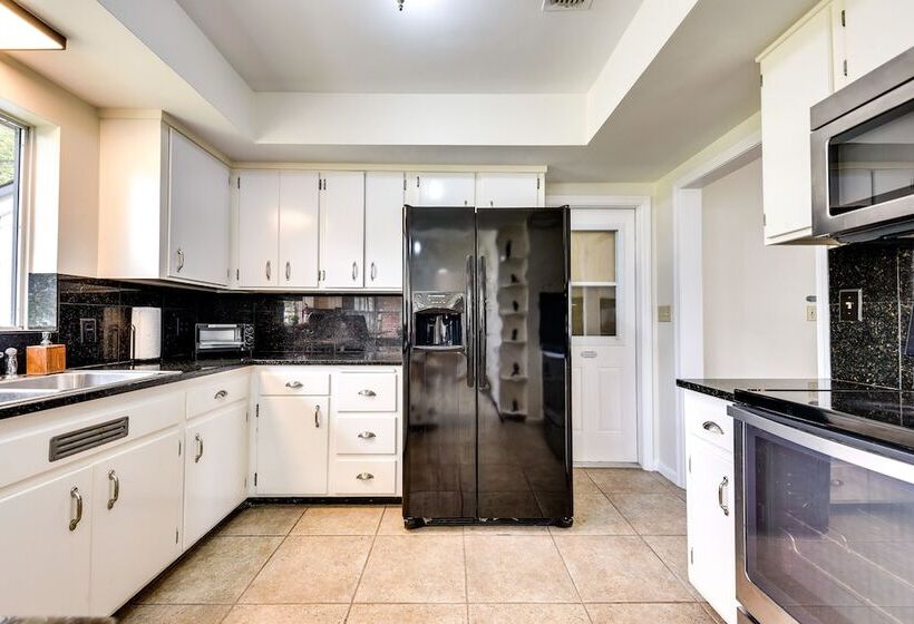 Jacksonville Vacation Home W/ Trout River Access