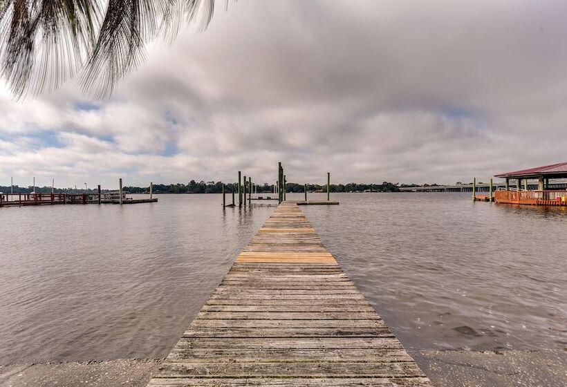 Jacksonville Vacation Home W/ Trout River Access