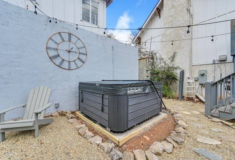 Lakefront Landrum Home W/ Deck, Fire Pit & Kayaks!