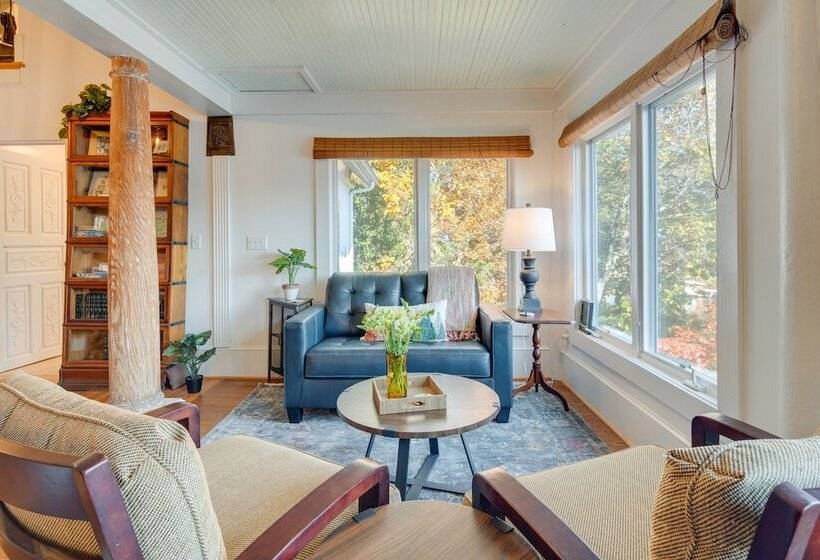 Lakefront Landrum Home W/ Deck, Fire Pit & Kayaks!