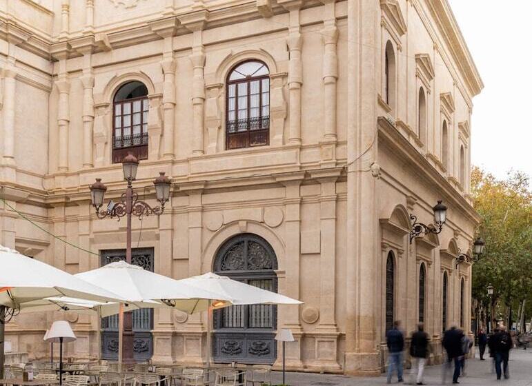 Limehome Sevilla Calle Granada