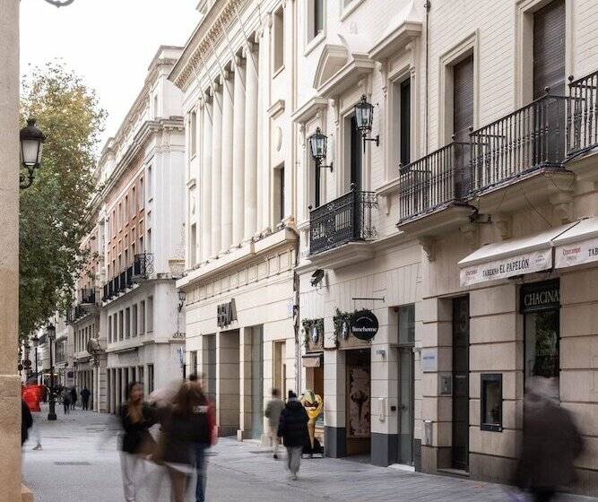 Limehome Sevilla Calle Granada