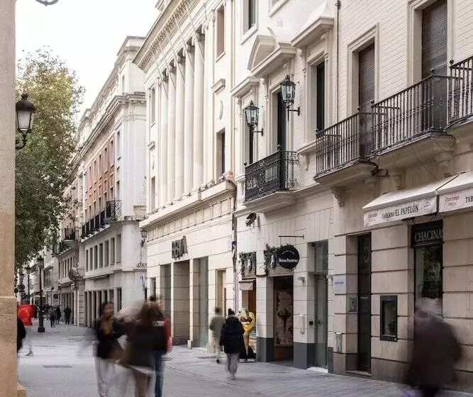 Limehome Sevilla Calle Granada