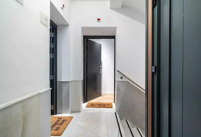 Limehome Sevilla Calle Granada