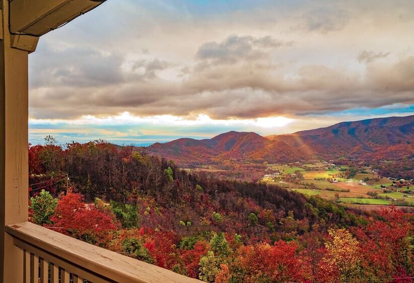 Tanasi Lodge   Weddings   Retreats   Gathering