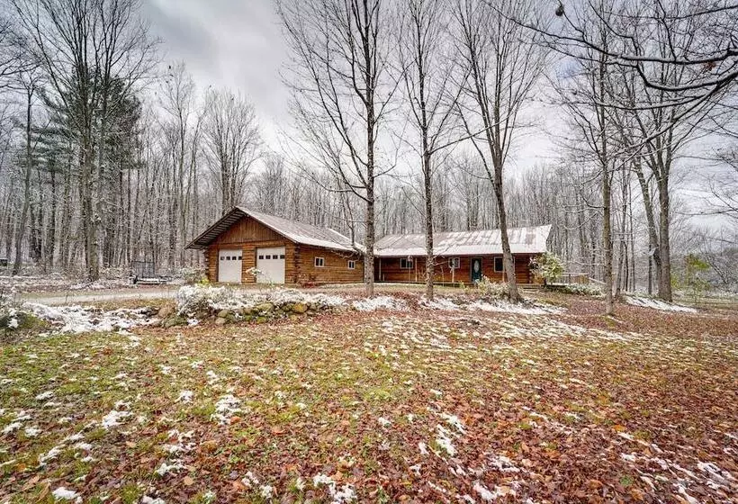 Oswegatchie River Cabin W/ Kayaks + Fire Pit!