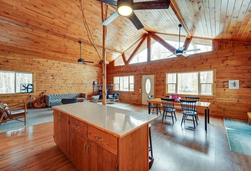 Oswegatchie River Cabin W/ Kayaks + Fire Pit!