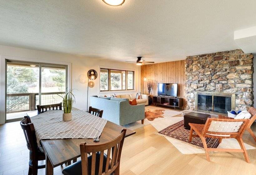 Pagosa Springs Cabin W/ Deck & Golf Course Views!