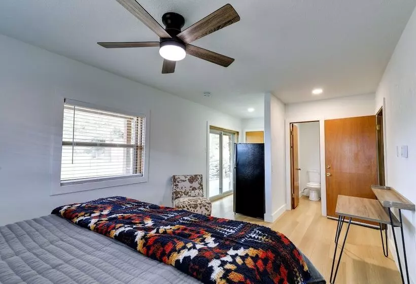 Pagosa Springs Cabin W/ Deck & Golf Course Views!