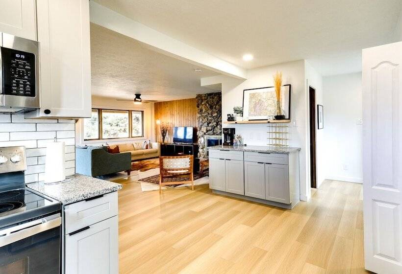 Pagosa Springs Cabin W/ Deck & Golf Course Views!