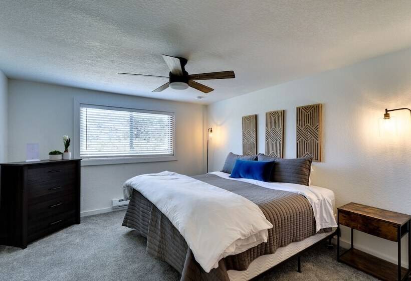 Pagosa Springs Cabin W/ Deck & Golf Course Views!