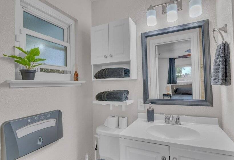 膳宿费 Tropical Paradise