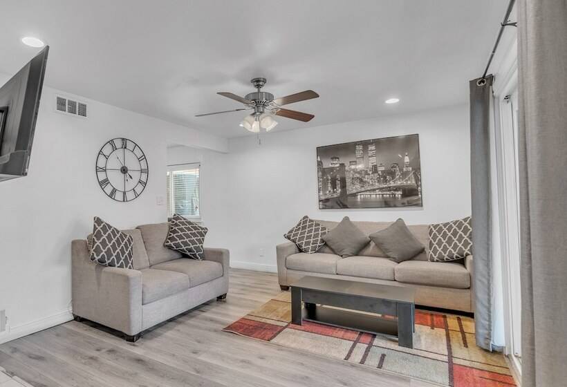 膳宿费 Tropical Paradise