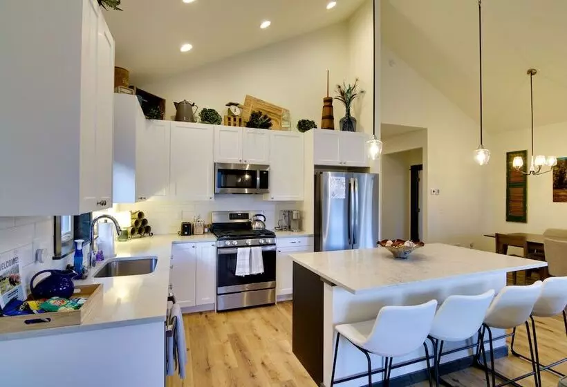 Pet Friendly Bozeman Home ~ 7 Mi To Downtown!