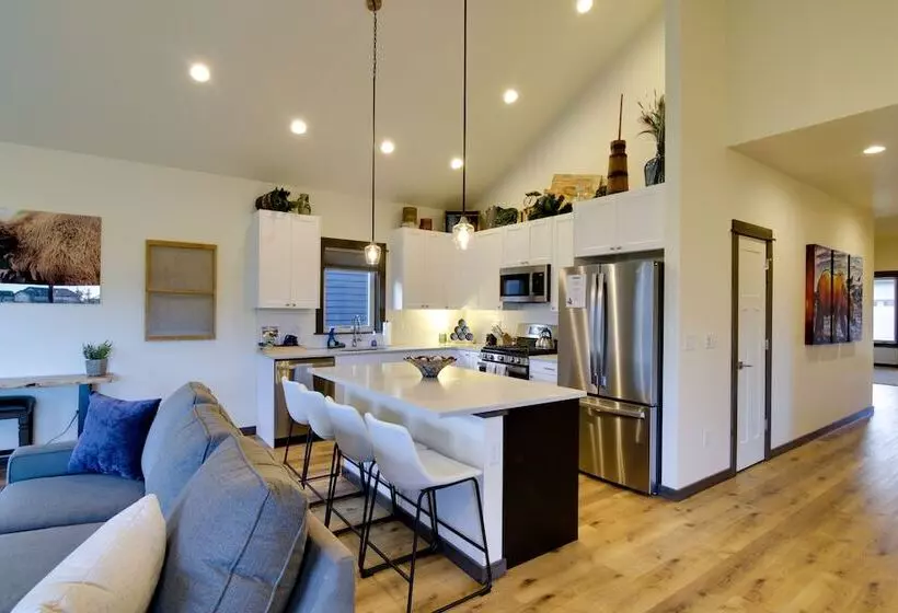 Pet Friendly Bozeman Home ~ 7 Mi To Downtown!
