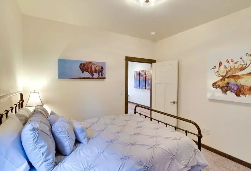 Pet Friendly Bozeman Home ~ 7 Mi To Downtown!