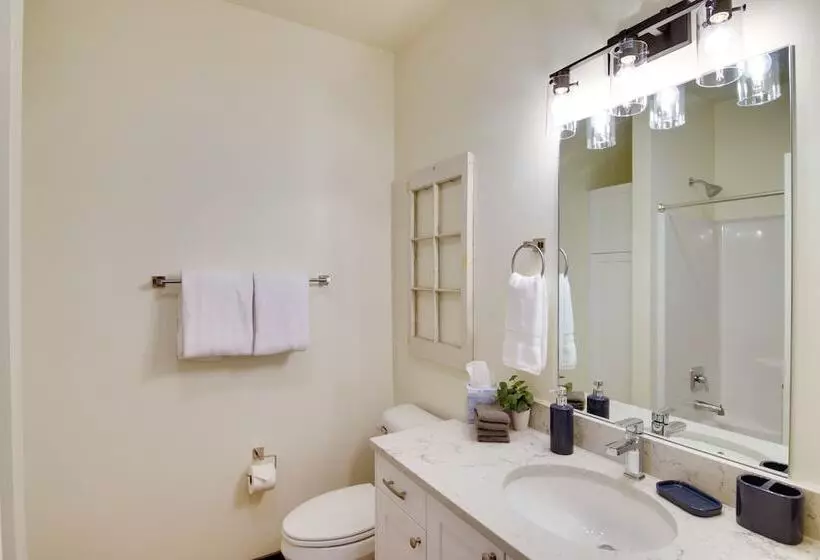 Pet Friendly Bozeman Home ~ 7 Mi To Downtown!