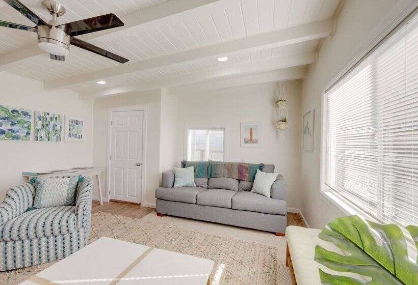 Pet Friendly Cayucos Home: Walk To Public Beach!