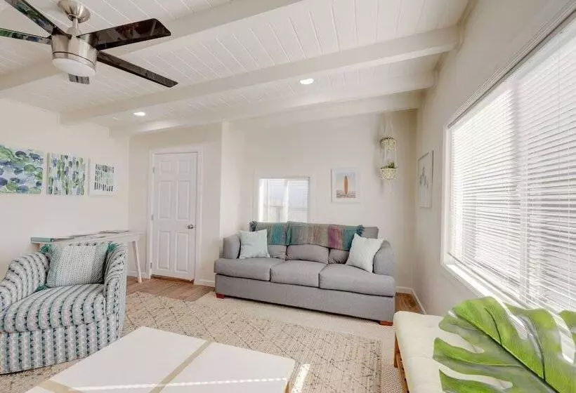 Pet Friendly Cayucos Home: Walk To Public Beach!