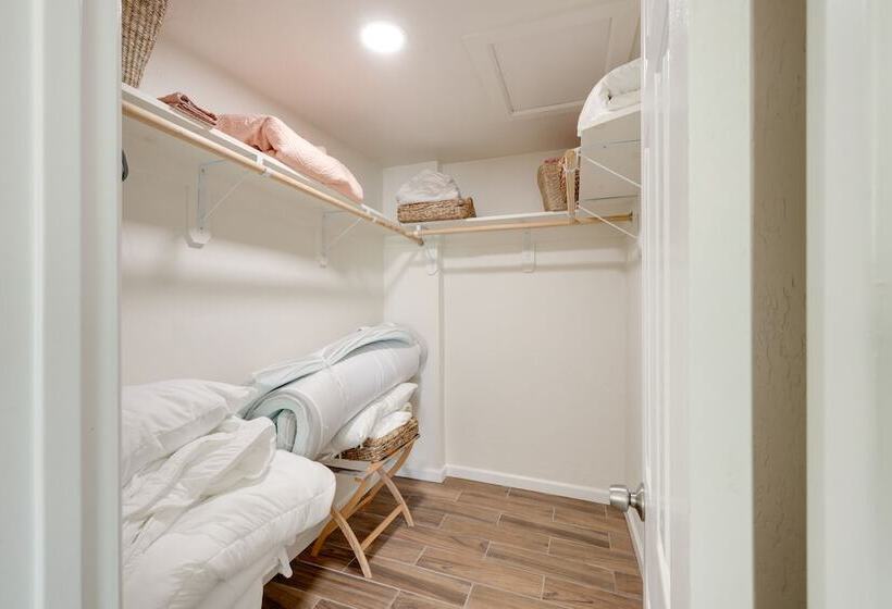 Pet Friendly Cayucos Home: Walk To Public Beach!