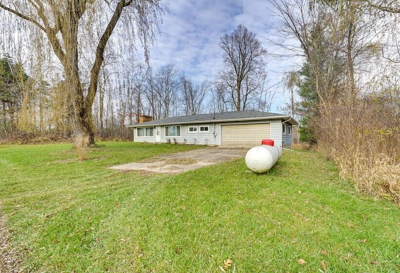 Quiet Country Home By Shay Lake!