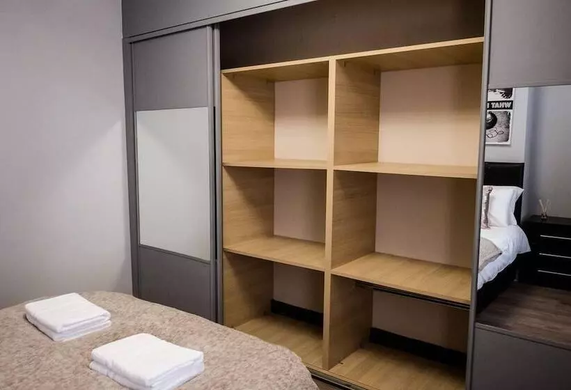 Residenssi Stay Comfortable Close To City Centre 4 Bed House!