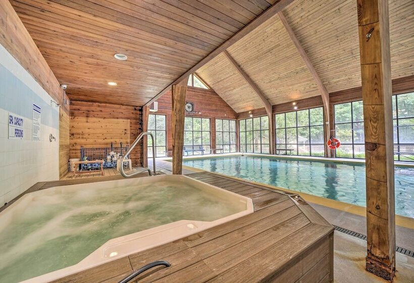 Cabin W/ Mountain Views: Near Cashiers & Highlands