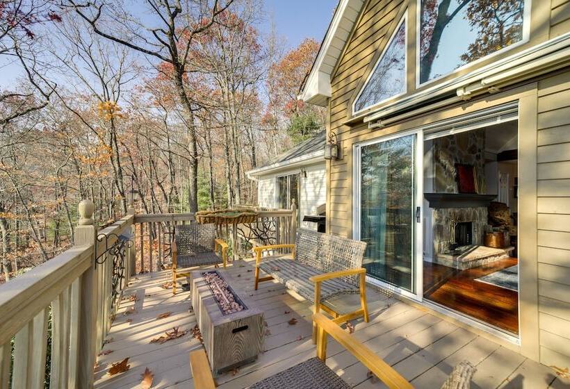 Cabin W/ Mountain Views: Near Cashiers & Highlands