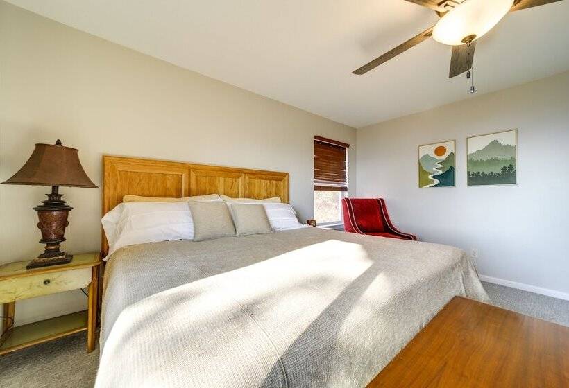 Cabin W/ Mountain Views: Near Cashiers & Highlands