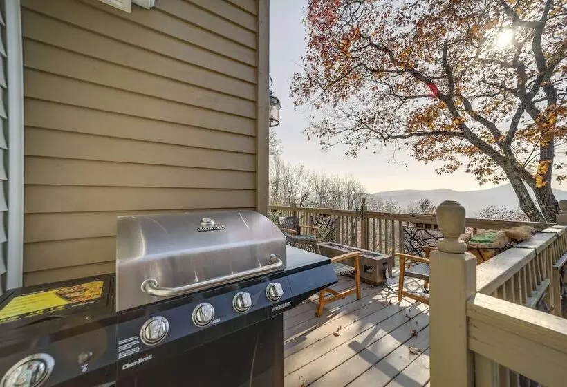 Cabin W/ Mountain Views: Near Cashiers & Highlands