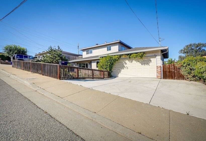 Seaside Home W/ Hot Tub & Patio: Close To Beaches!
