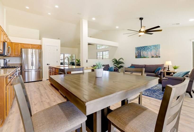 Spacious Estrella Oasis W/ Private Pool!