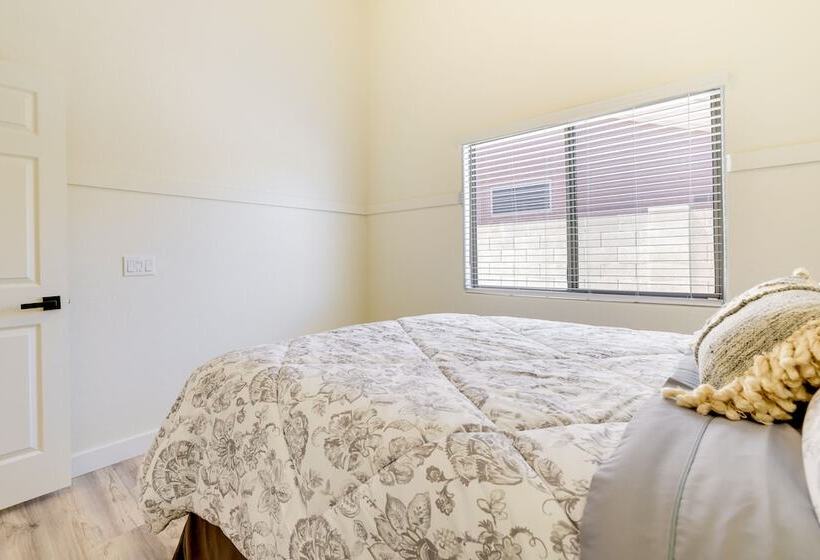 Spacious Estrella Oasis W/ Private Pool!