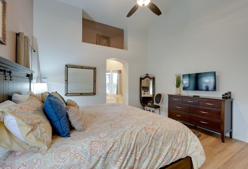 Spanish Style Glendale Home W/ Golf Course Views!