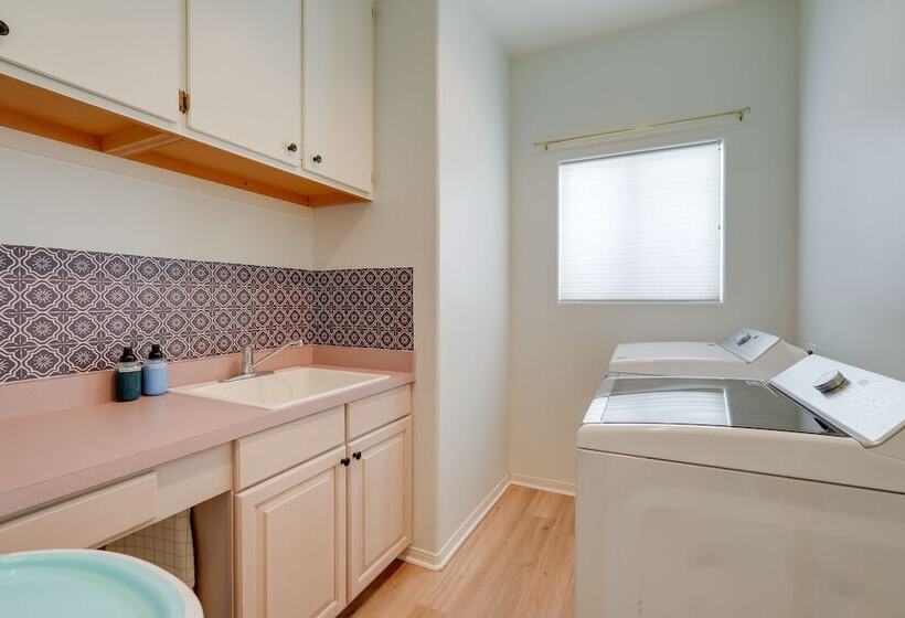 Spanish Style Glendale Home W/ Golf Course Views!