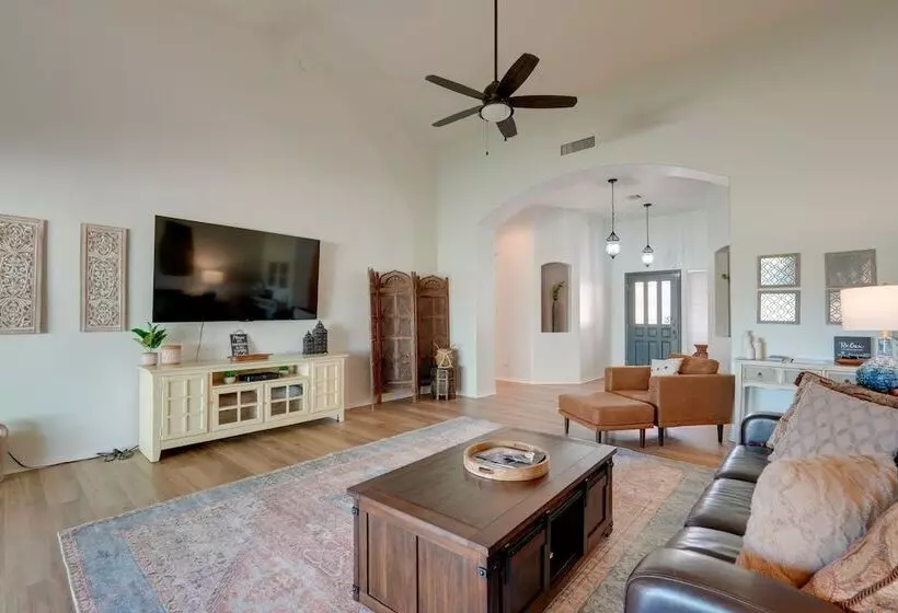 Spanish Style Glendale Home W/ Golf Course Views!