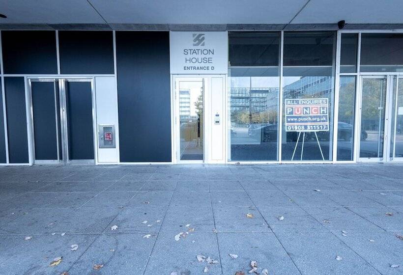 Stunning City View Apartments In Milton Keynes, Central Location Close To Everything, Free Parking