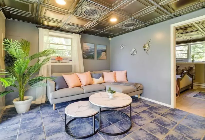 Luxe Lake House W/ Private Beach In Pocono Summit