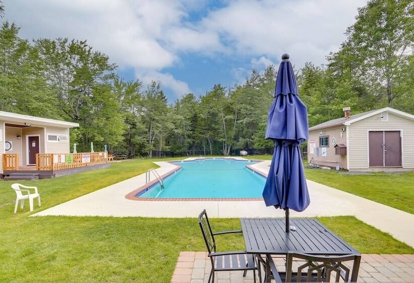 Luxe Lake House W/ Private Beach In Pocono Summit