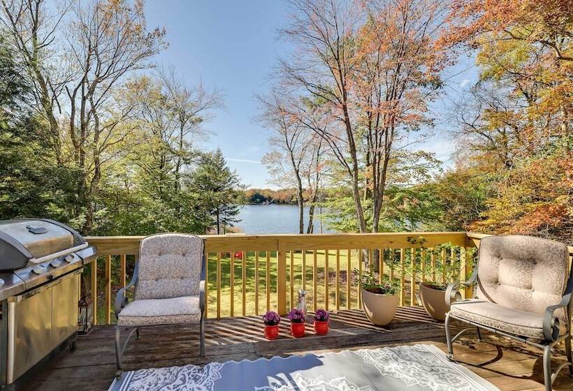 Luxe Lake House W/ Private Beach In Pocono Summit