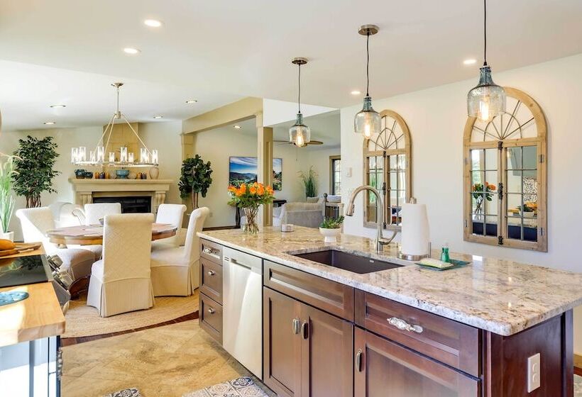 Luxe Lake House W/ Private Beach In Pocono Summit