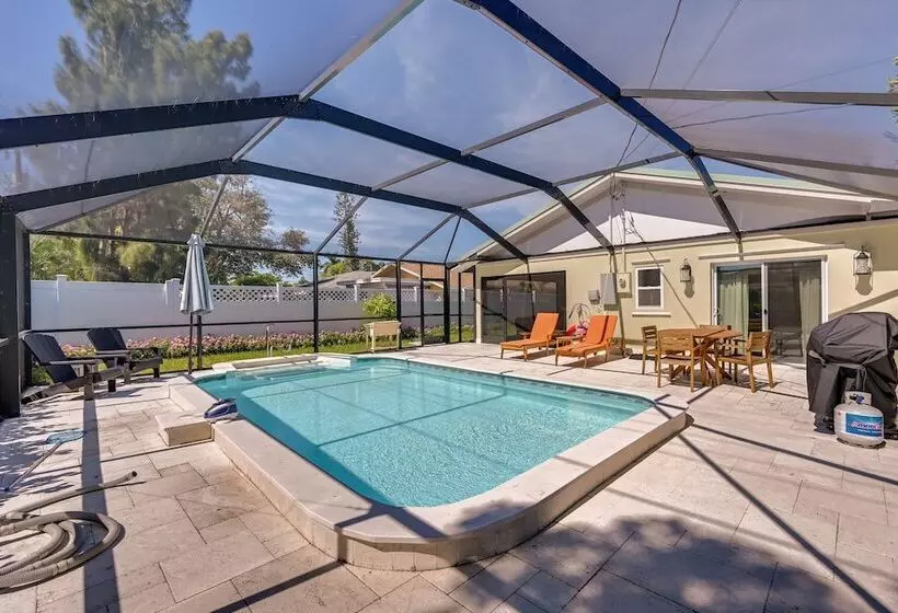 Updated Naples Retreat W/ Private Pool & Patio!
