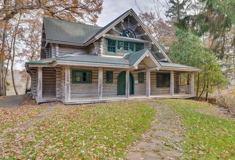 Waterfront Sugar River Cabin W/ Dock & Game Room!